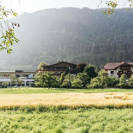 Gartenhotel Linde 4 Sterne Superior Ried im Oberinntal Exterior photo